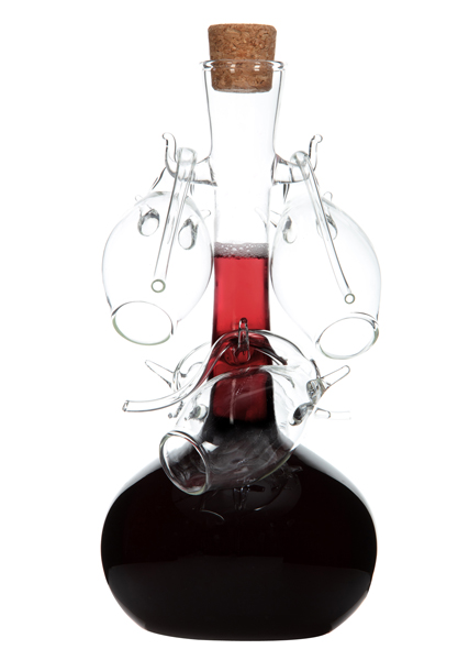 Bokal sa četiri čaše za piće 