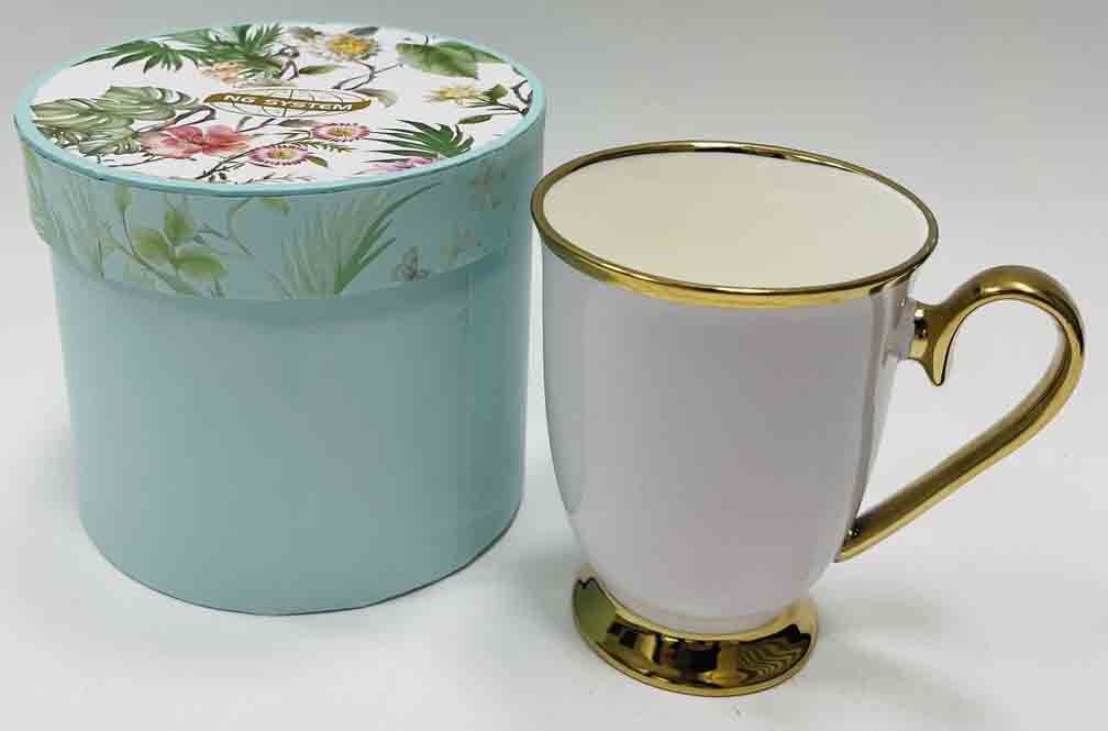 Šolja BELA u kutiji 