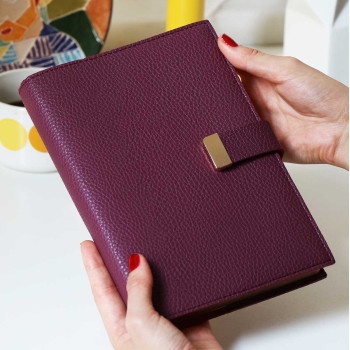 Dnevnik sa kopčom A5 EXECUTIVE Purple, 240 st. Na linije 