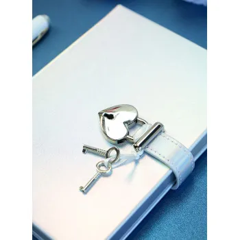 Dnevnik sa ključem HUSH HUSH Metalik plava, 160 st. Na linije 