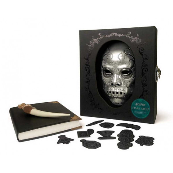 HARRY POTTER DARK ARTS COLLECTIBLE SET 