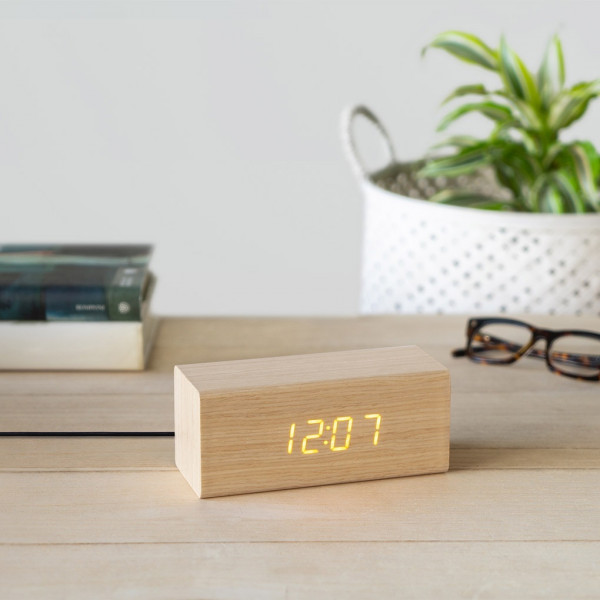 Drveni digitalni budilnik HRAST 