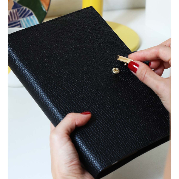 Dnevnik sa kopčom A5 EXECUTIVE Grey, 240 st. Na linije 