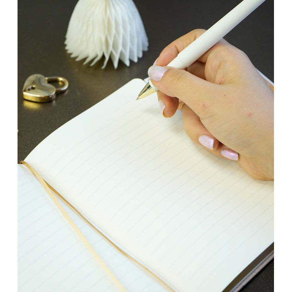 Dnevnik sa ključem HUSH HUSH Gold, 160 st. Na linije 