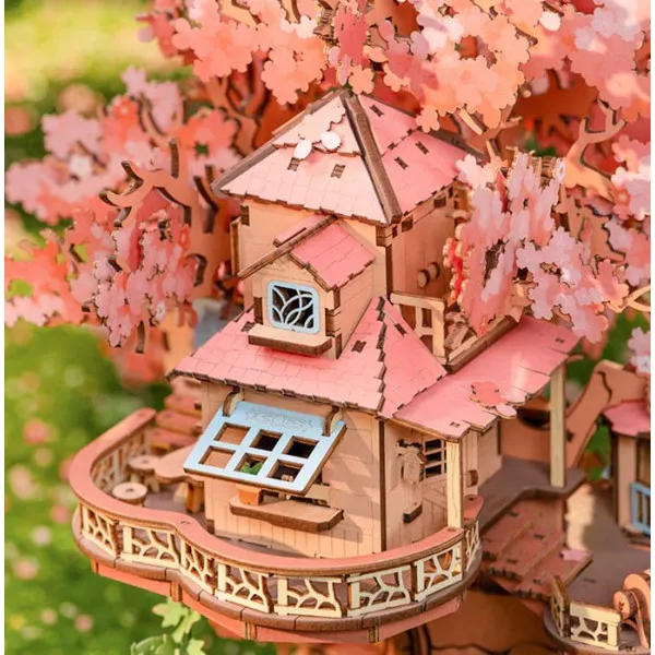 3D puzzle KUĆICA NA DRVETU TREŠNJE 
