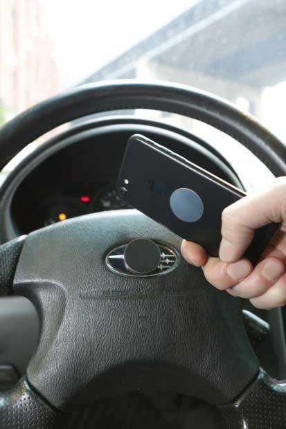 Magnet za mobilni telefon 