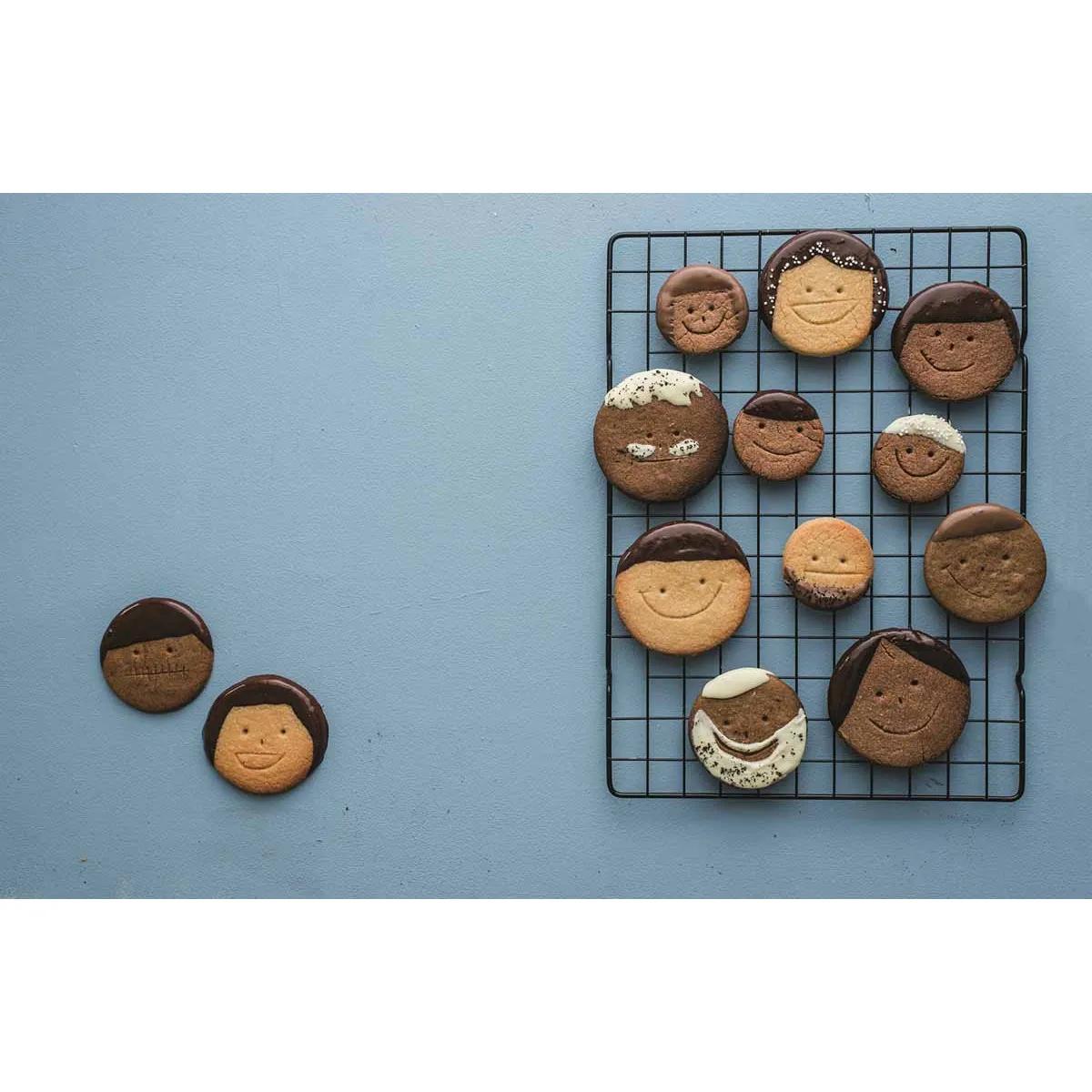 BEES BRILLIANT BISCUITS 