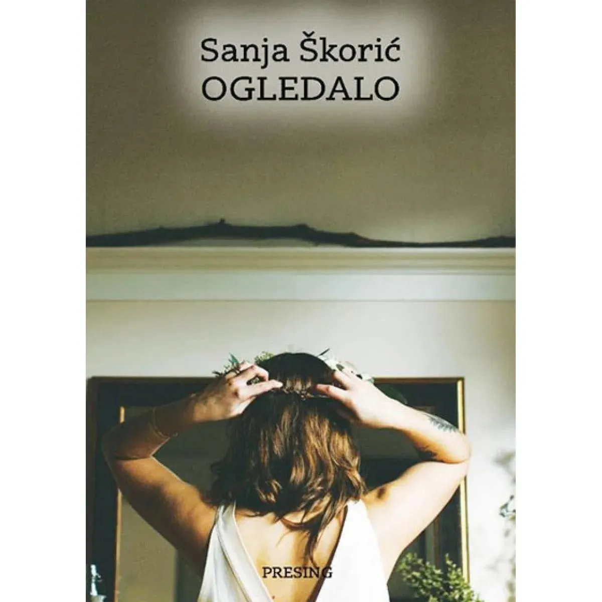 OGLEDALO 