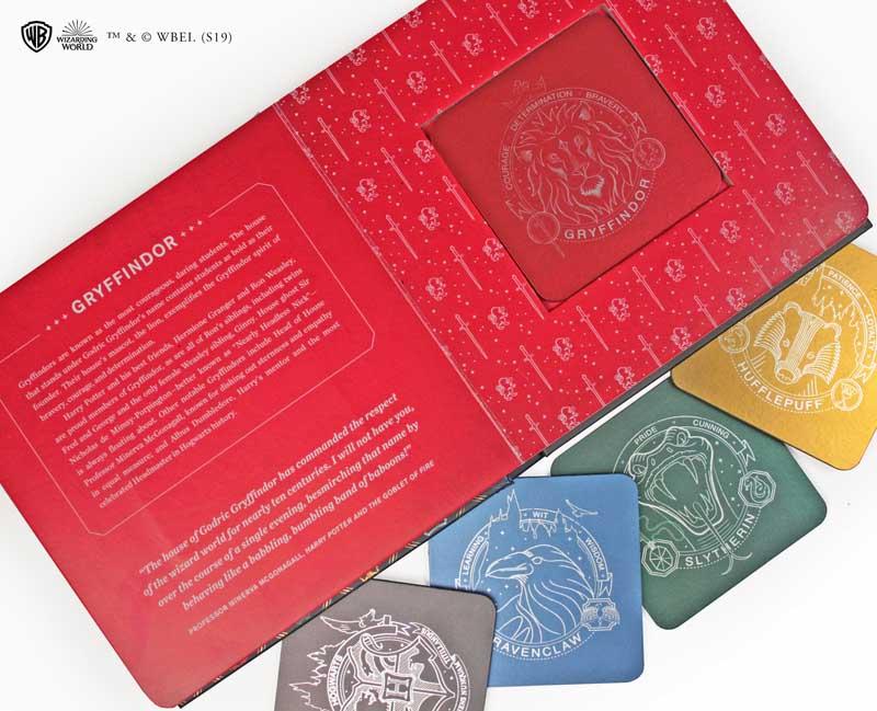 HARRY POTTER HOGWARTS BOOK 