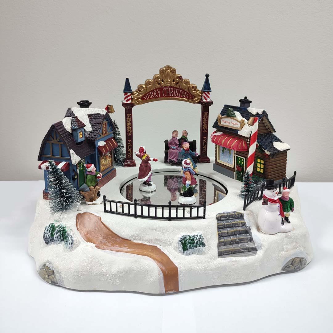 Novogodišnja muzička figura KLIZALIŠTE 