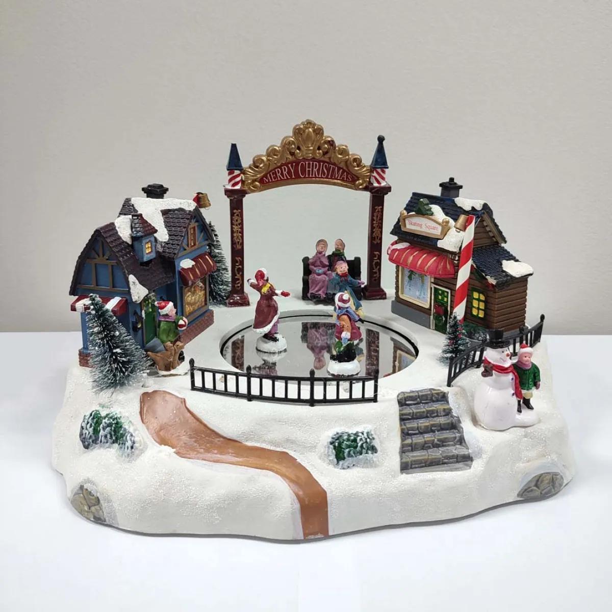 Novogodišnja muzička figura KLIZALIŠTE 