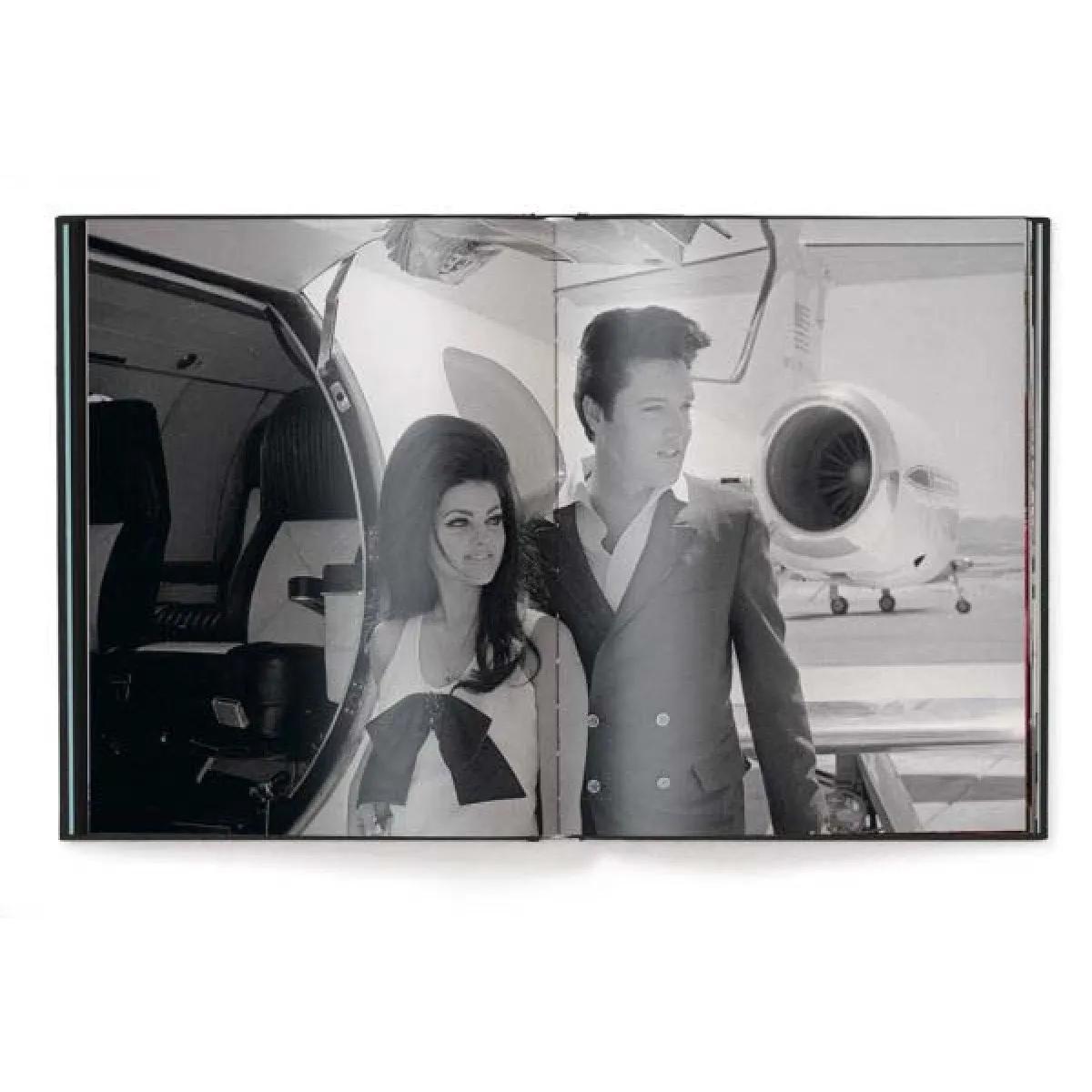 THE LUXURY OF PRIVATE AVIATION 
