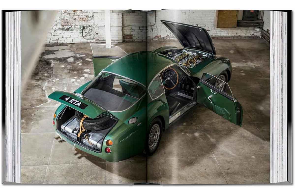 50 ULTIMATE SPORTS CARS 45 