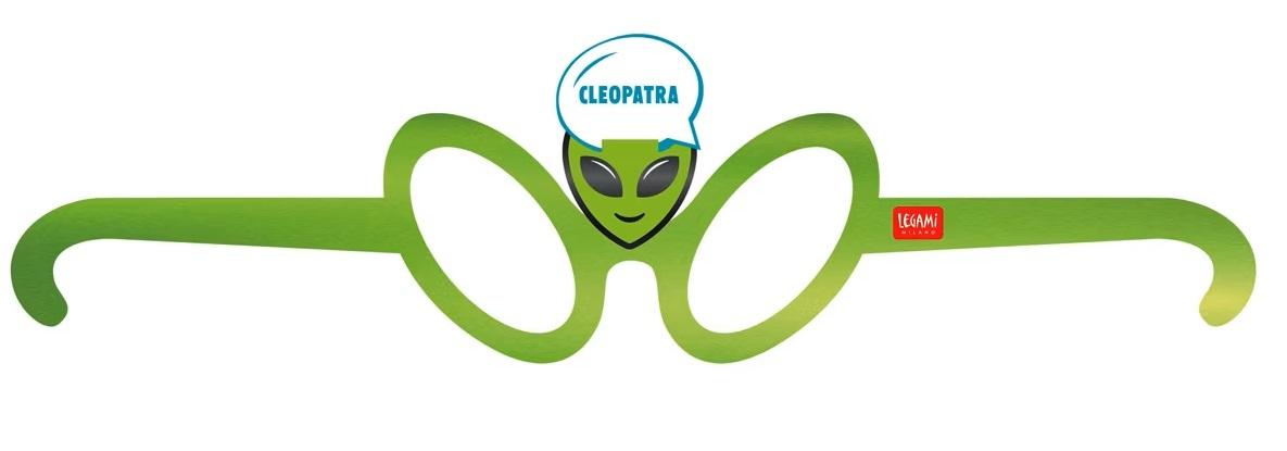 Društvena igra WHO AM I? 