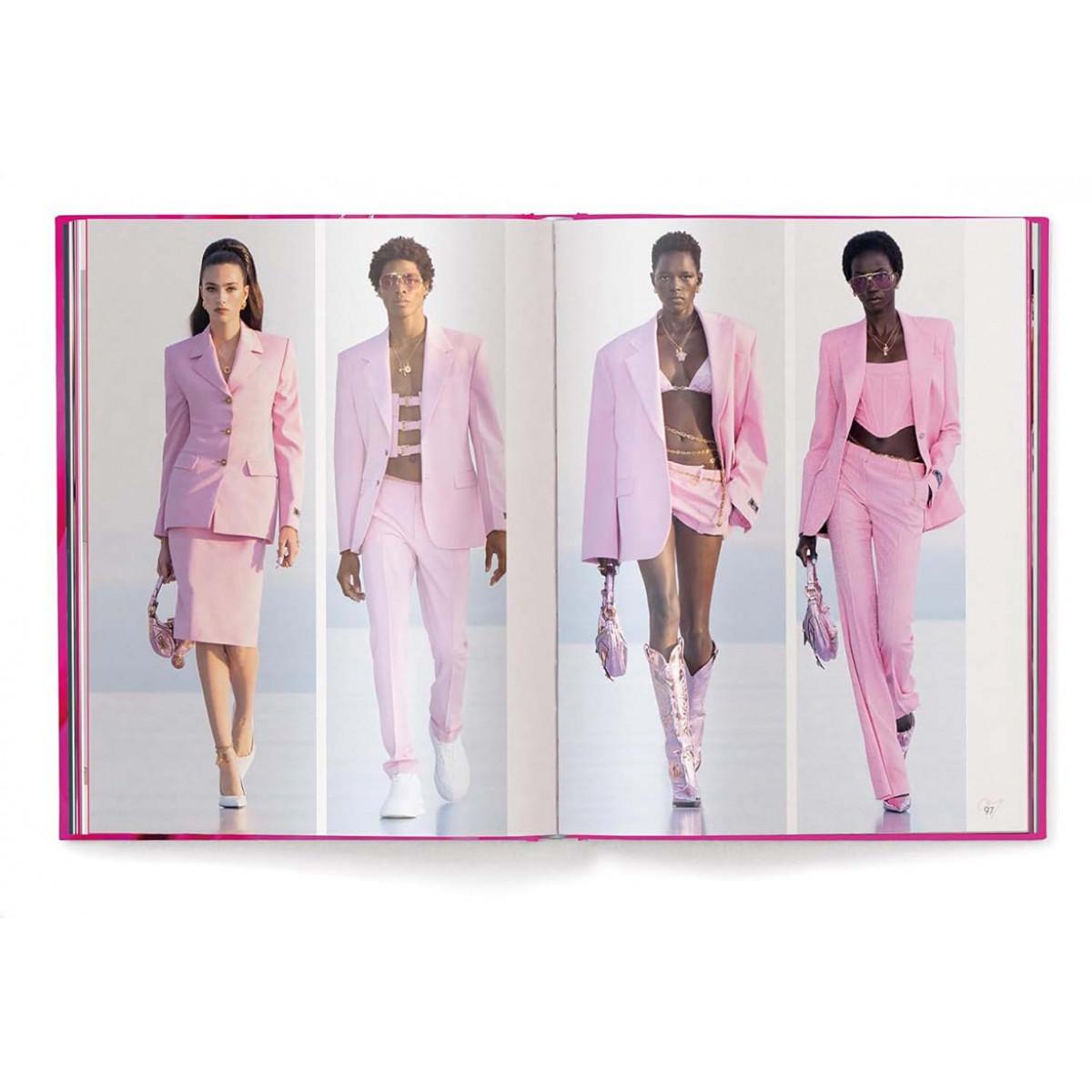 THE PINK BOOK Fashion, Styles & Stories 