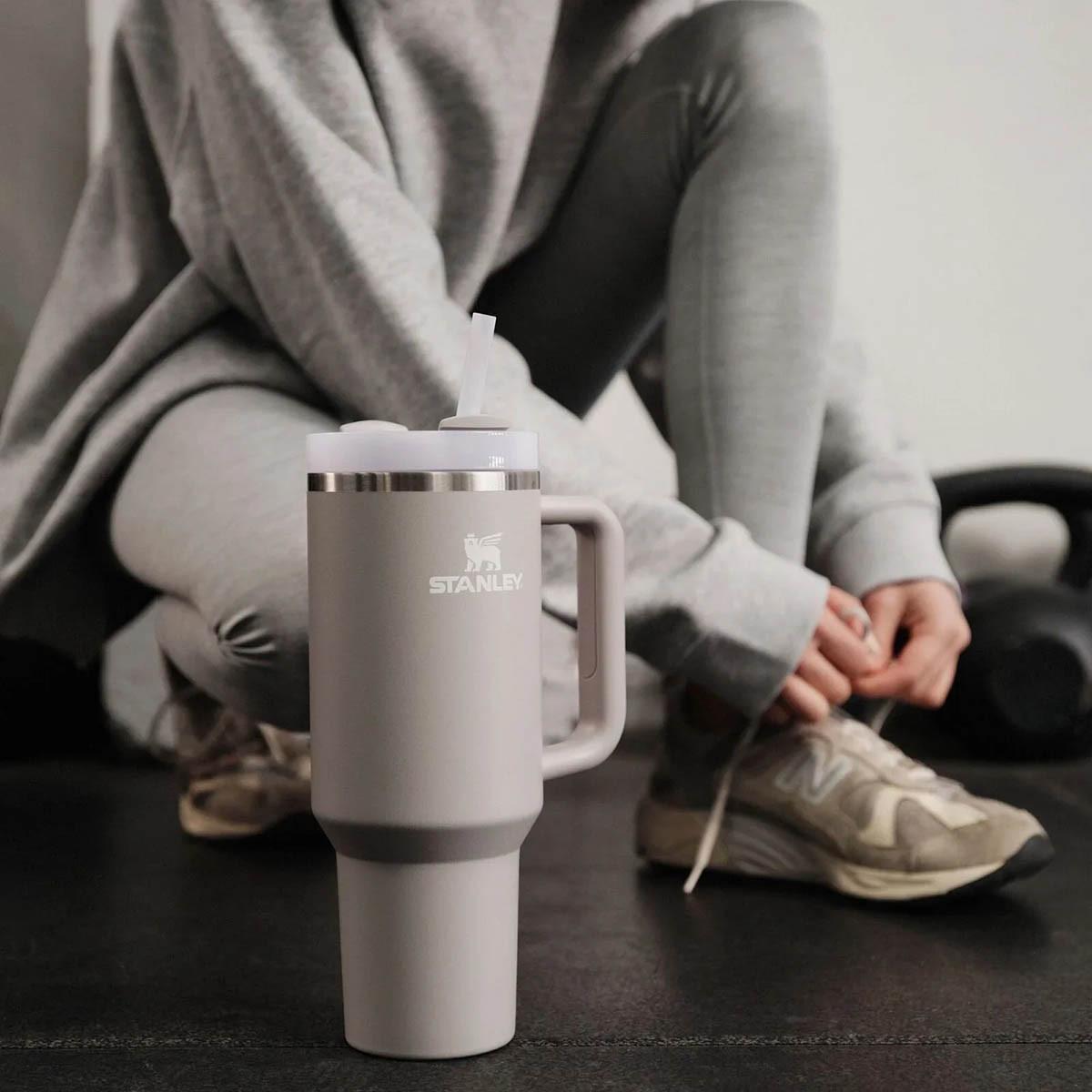 STANLEY termos putna šolja 1.18L  The Quencher - Ash 