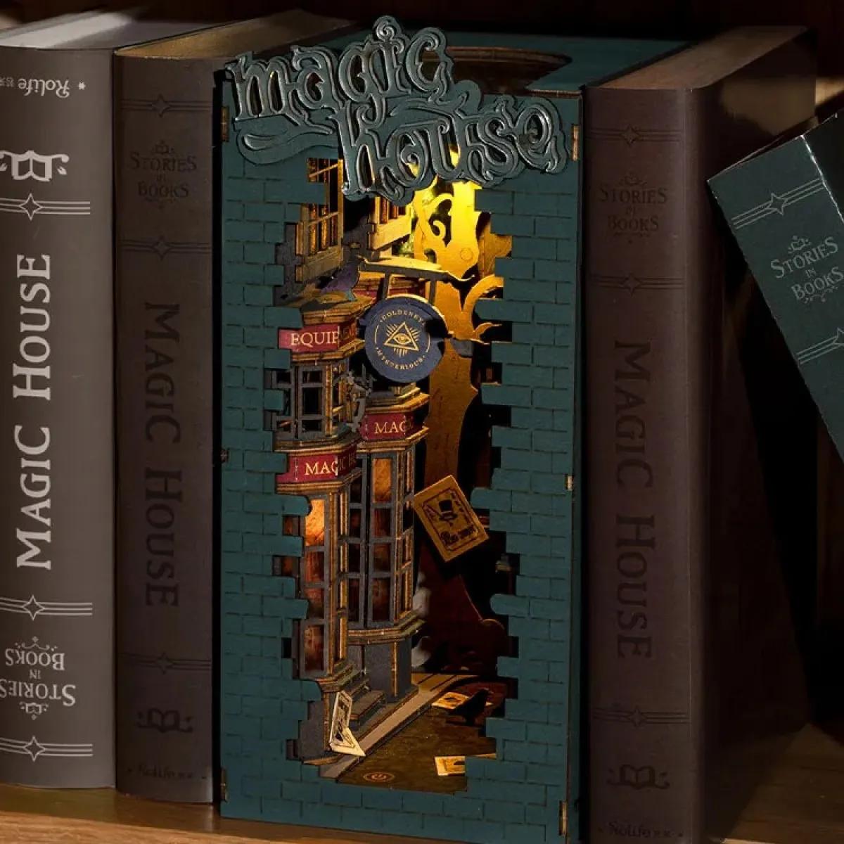 3D drvene puzzle/držač za knjige  MAGIC HOUSE 