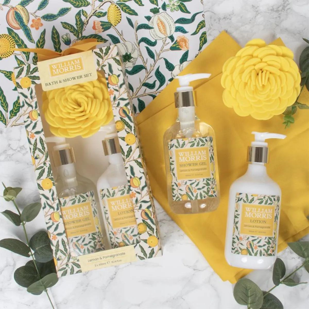 Kozmetički set FRUITS Gel za tuširanje i losion 