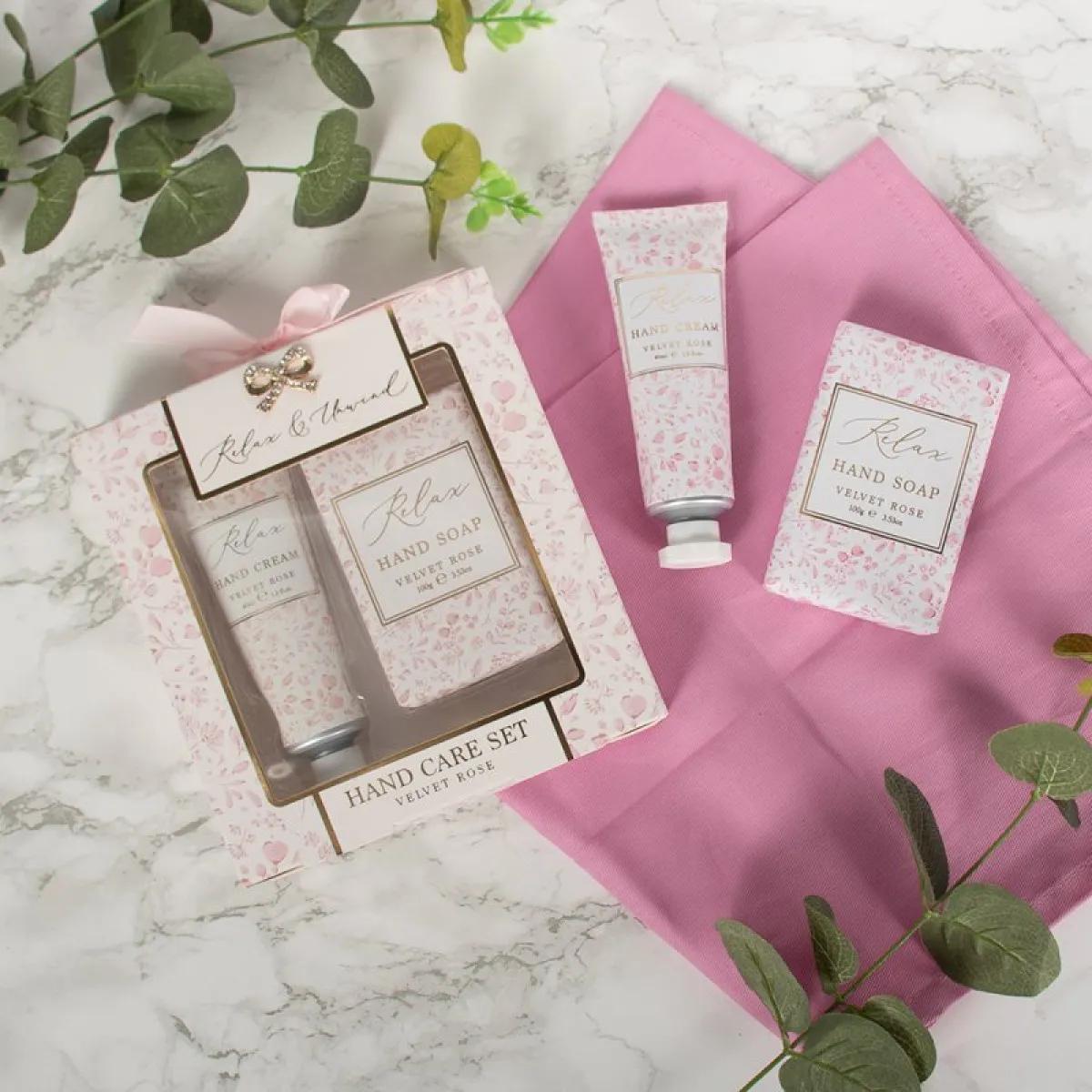 Kozmetički set krema za ruke i sapun MADELAINE 