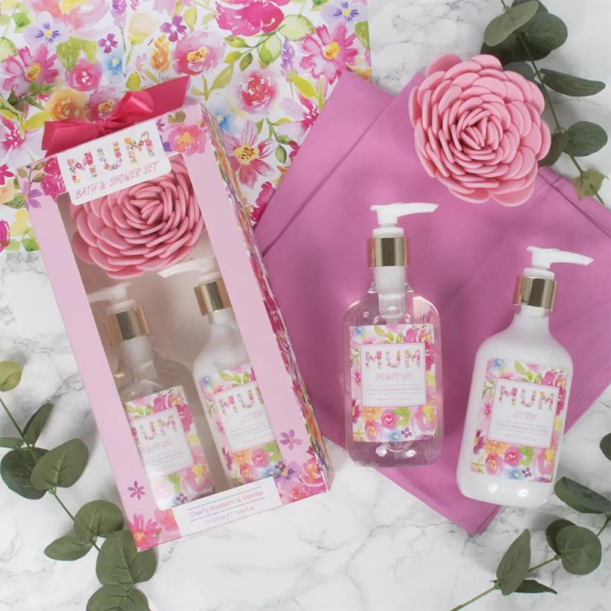 Kozmetički set MUM Gel za tuširanje i losion 