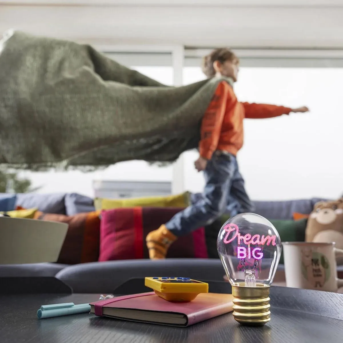 Lampa u obliku sijalice DREAM BIG 