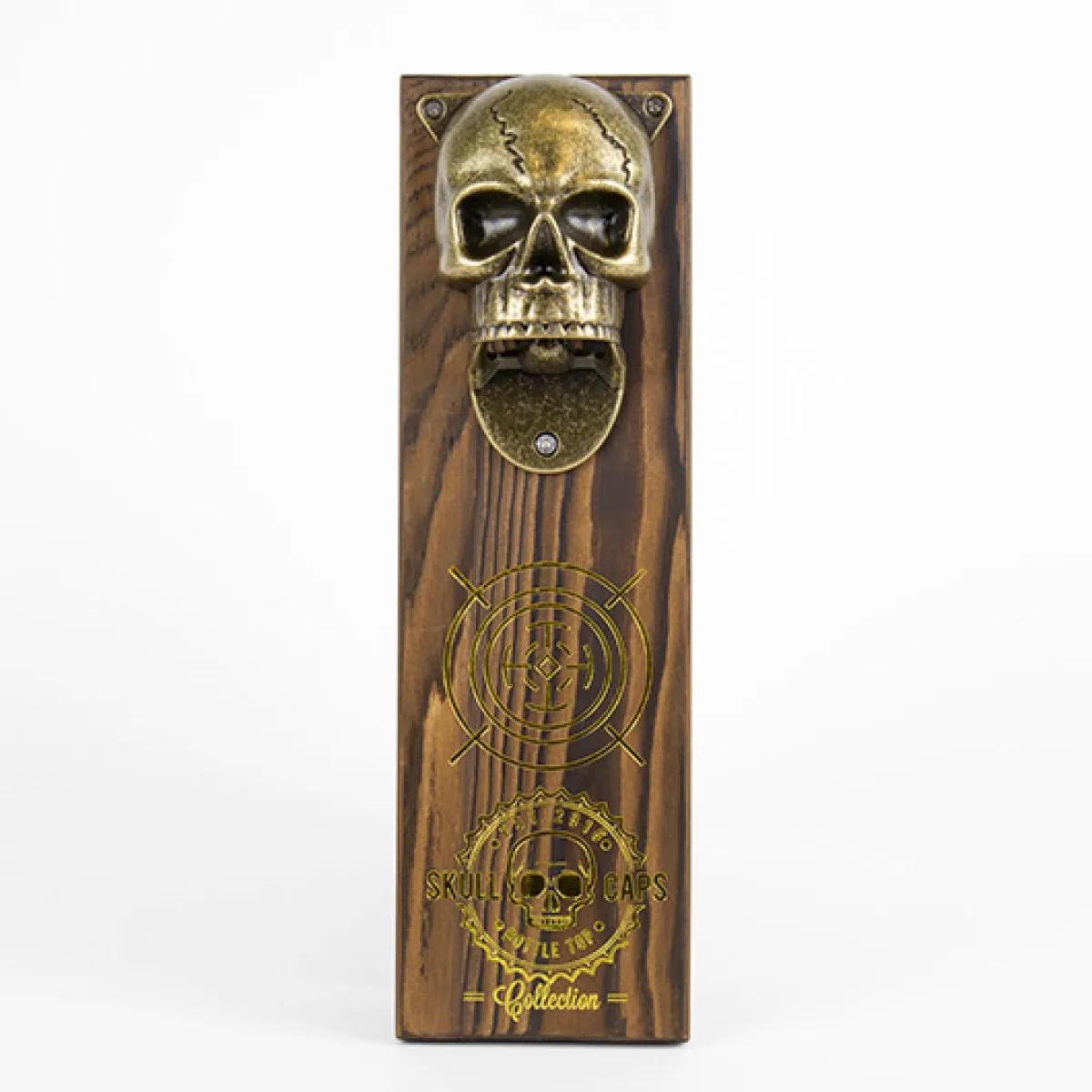 Zidni otvarač za flaše SKULL 