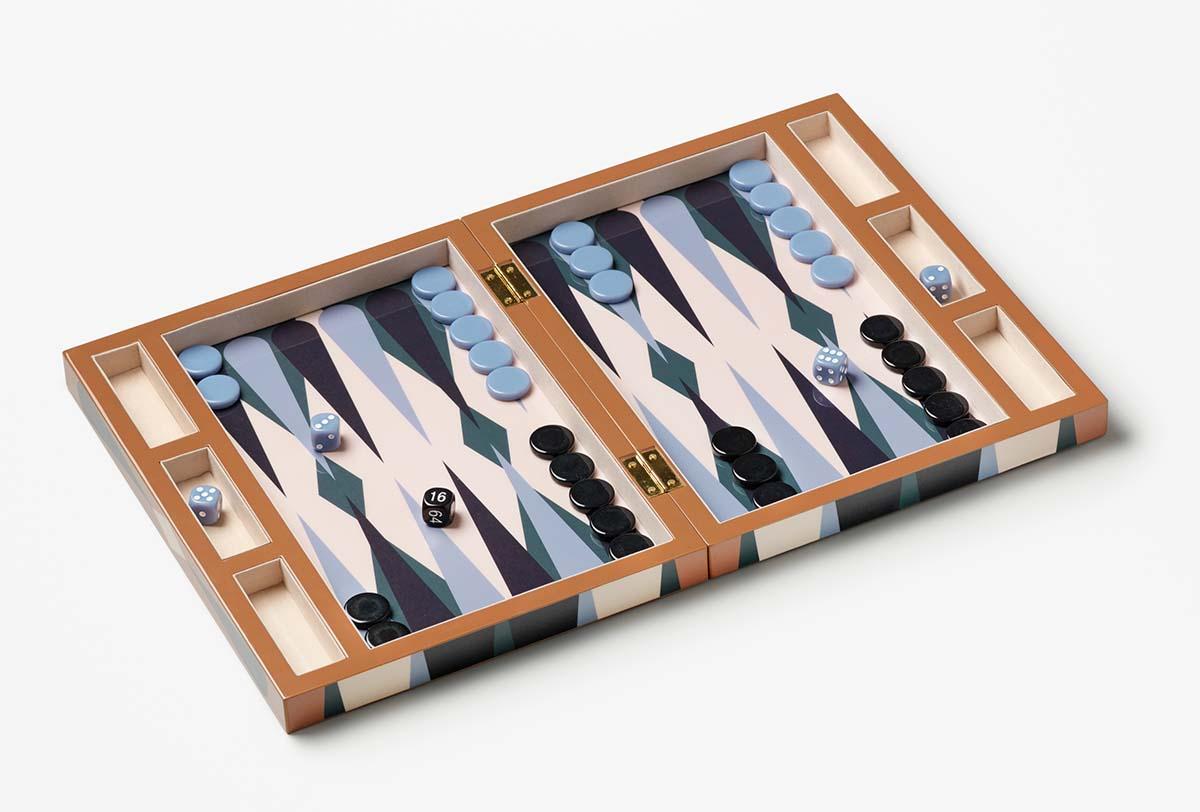 Društvena igra BACKGAMMON (lakirana drvena kutija) 