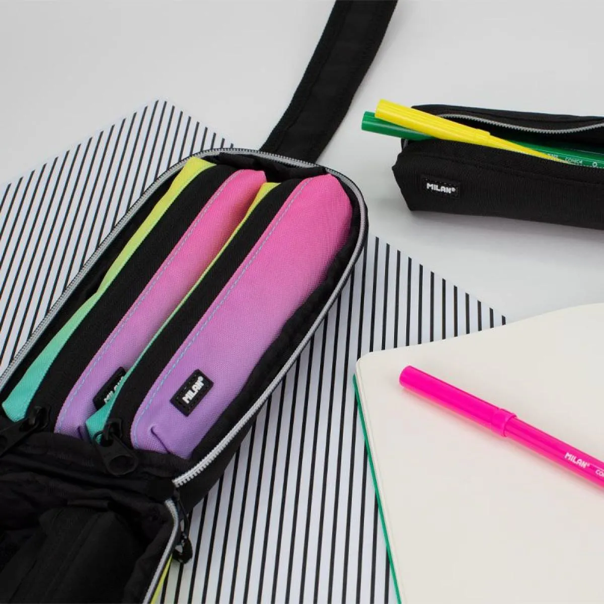 Pernica puna MILAN - BLACK SUNSET 22x11x11 cm 