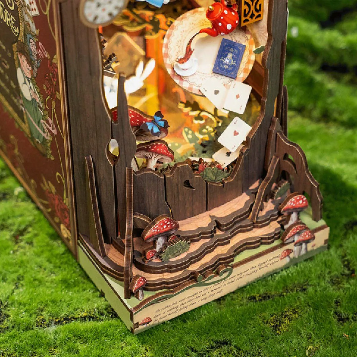 3D puzzle FALL INTO WONDER - BOOK NOOK 