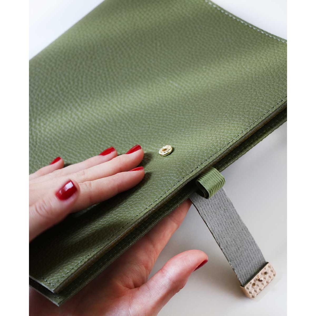 Dnevnik sa kopčom EXECUTIVE Green, 19x25cm 176 st. Na linije 