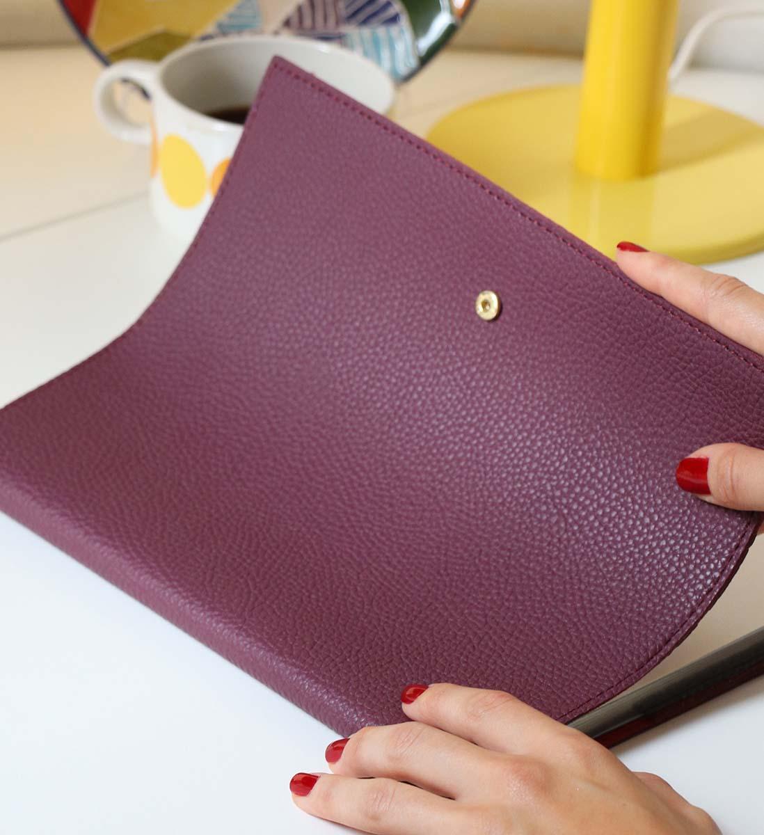 Dnevnik sa kopčom EXECUTIVE Purple, 19x25cm 176 st. Na linije 