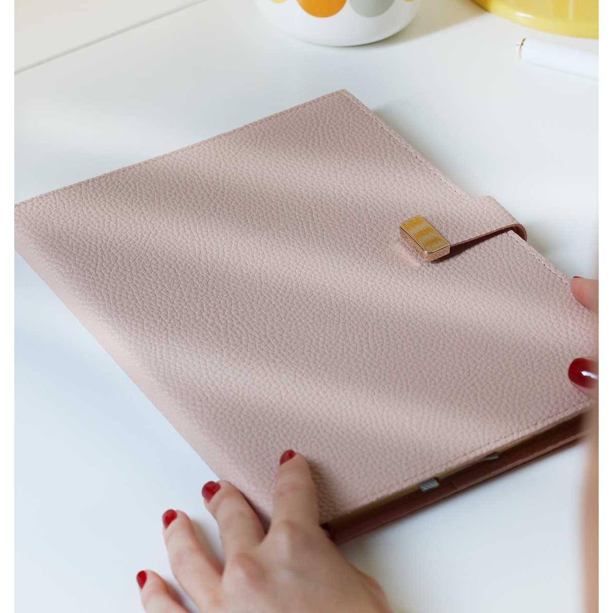 Dnevnik sa kopčom EXECUTIVE Bež, 19x25cm 176 st. Na linije 