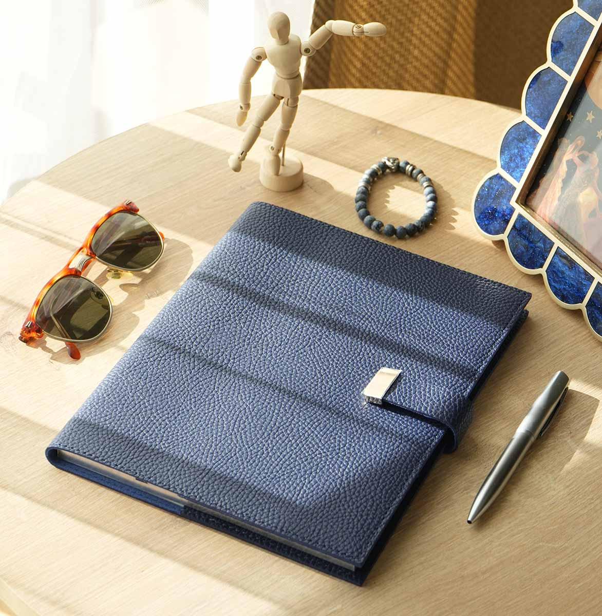 Dnevnik sa kopčom EXECUTIVE Blue, 19x25cm 176 st. Na linije 