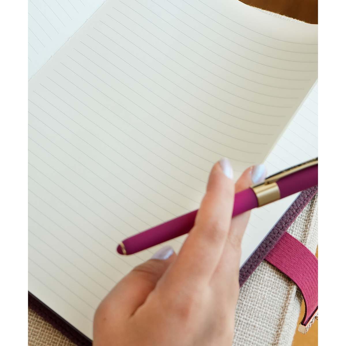 Dnevnik sa kopčom EXECUTIVE Blue, 19x25cm 176 st. Na linije 