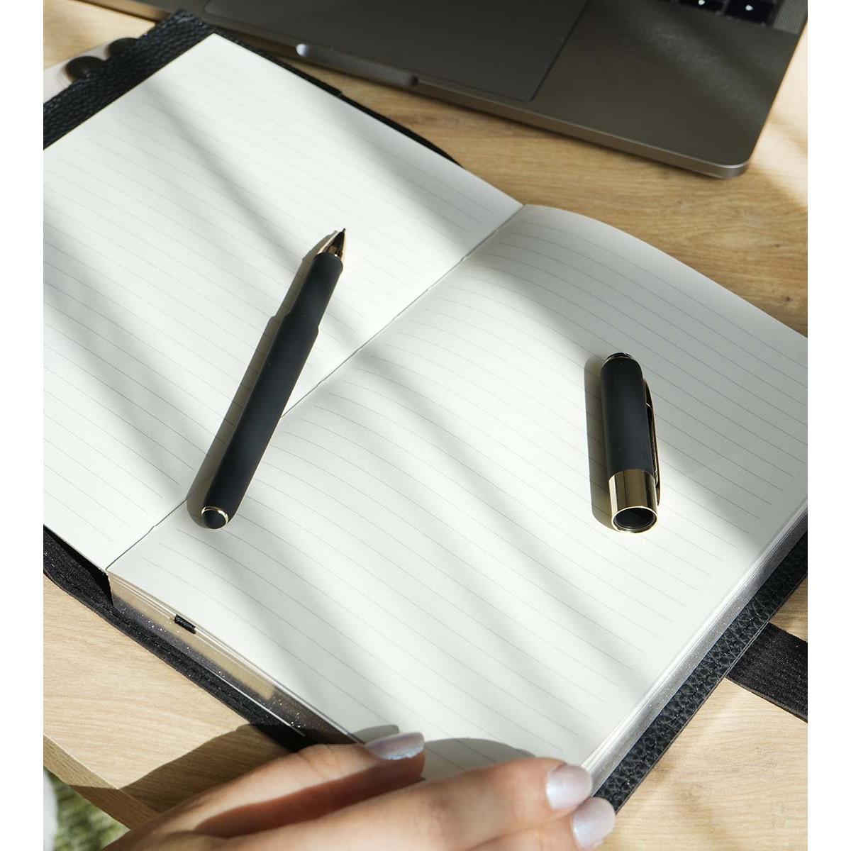 Dnevnik sa kopčom A5 EXECUTIVE Grey, 240 st. Na linije 