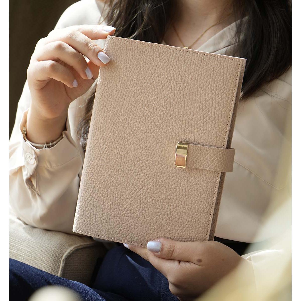 Dnevnik sa kopčom A5 EXECUTIVE Pink, 240 st. Na linije 