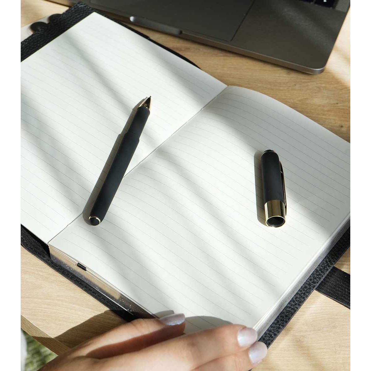 Dnevnik sa kopčom A5 EXECUTIVE Pink, 240 st. Na linije 