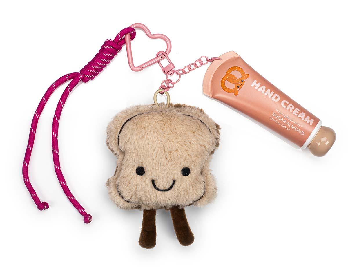 Privezak za ključeve sa kremom za ruke KAWAII Badem 