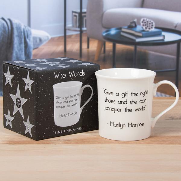 Šolja SHE CAN CONQUER THE WORLD 