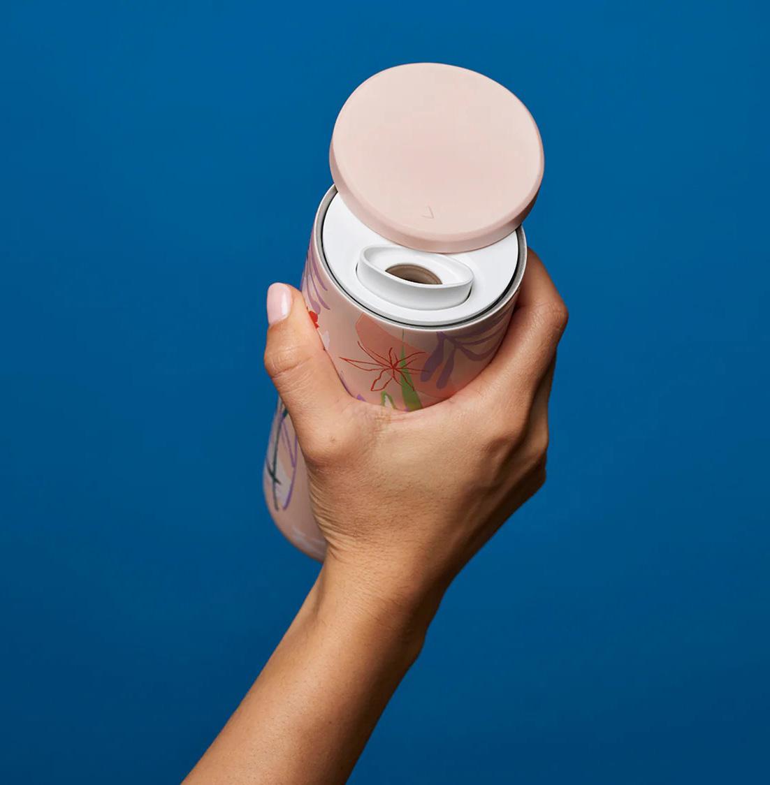 Putna termo šolja CHIC.MIC Peony 350 ml 