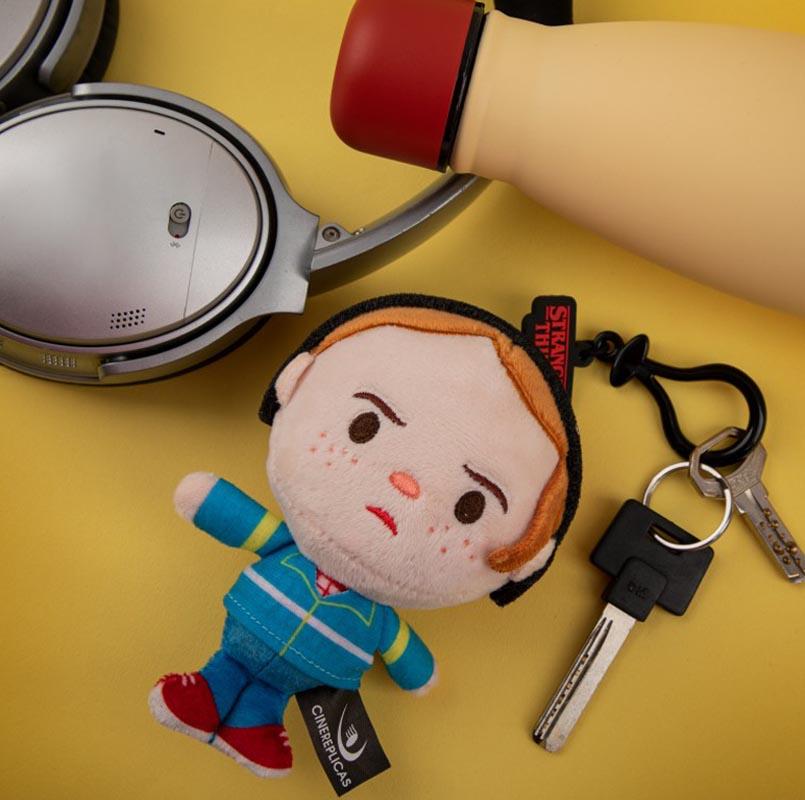 STRANGER THINGS plišani privezak MAX MAYFIELD 